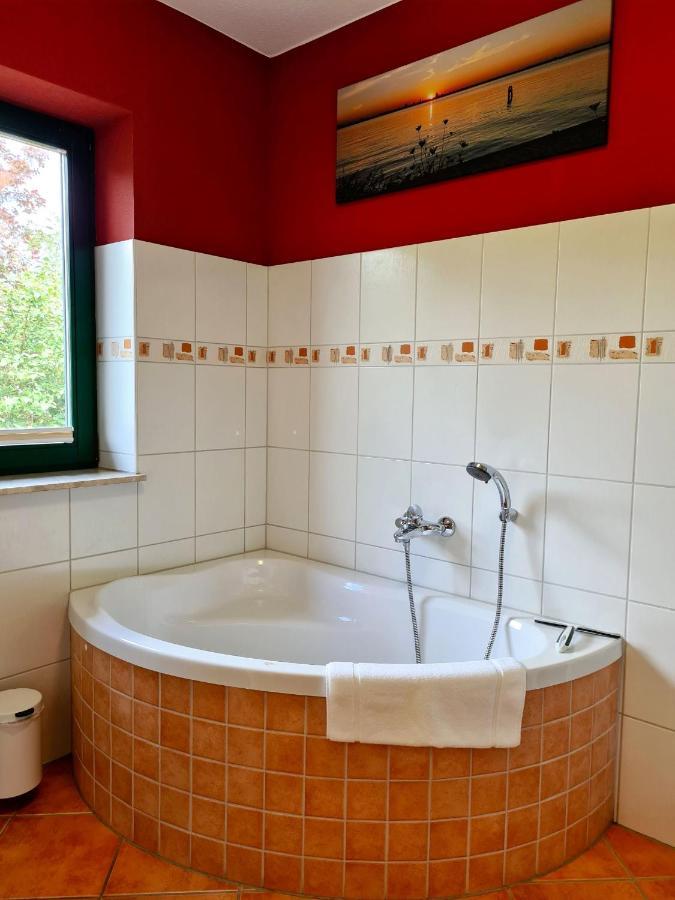 Appartement Uttied Mit Terrasse Und Garten - 4 Sterne Dtv Rambin Екстериор снимка